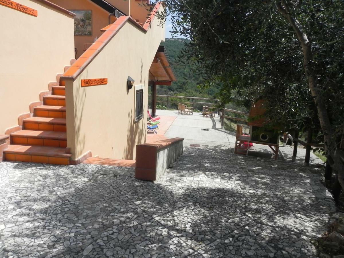Agriturismo B&B Il Rifugio Di Nino Contursi Terme Exterior foto
